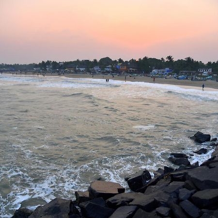 The Ocean Edge Hotel Pondicherry Exterior photo