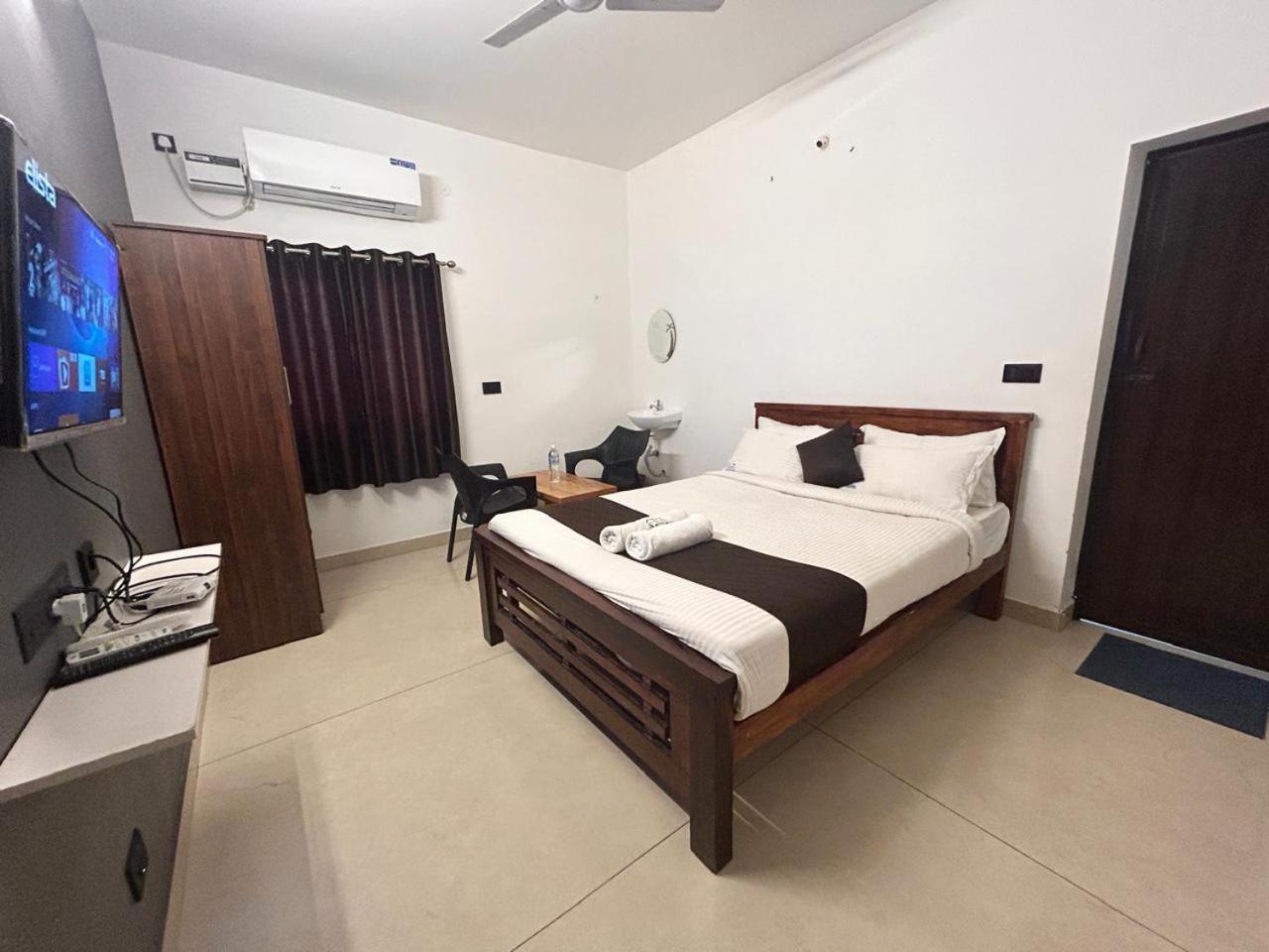 The Ocean Edge Hotel Pondicherry Exterior photo